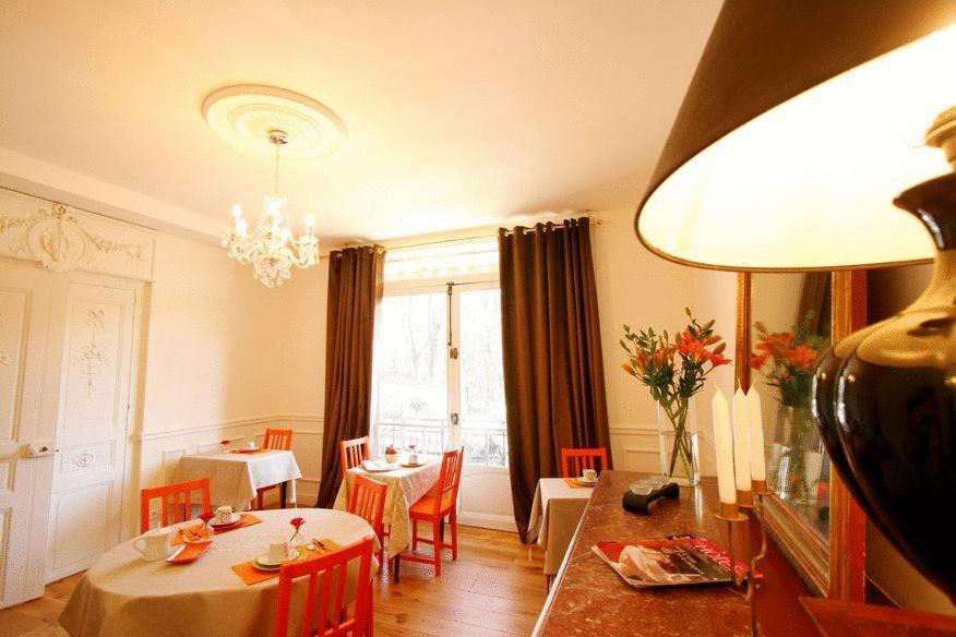 Hotel Des Poetes Avec Parking Sur Reservation بزييه المظهر الخارجي الصورة