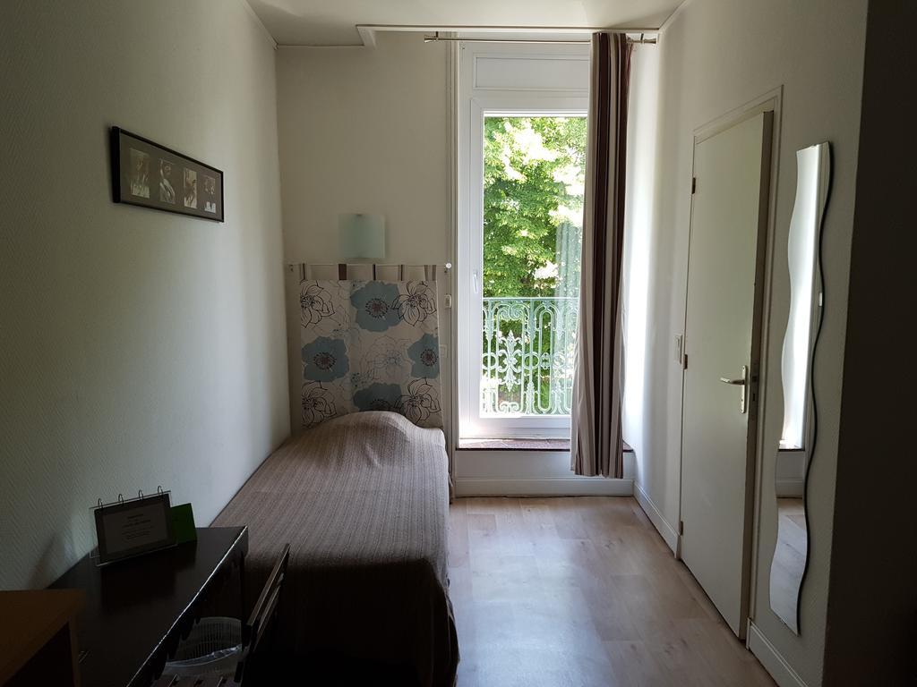 Hotel Des Poetes Avec Parking Sur Reservation بزييه المظهر الخارجي الصورة
