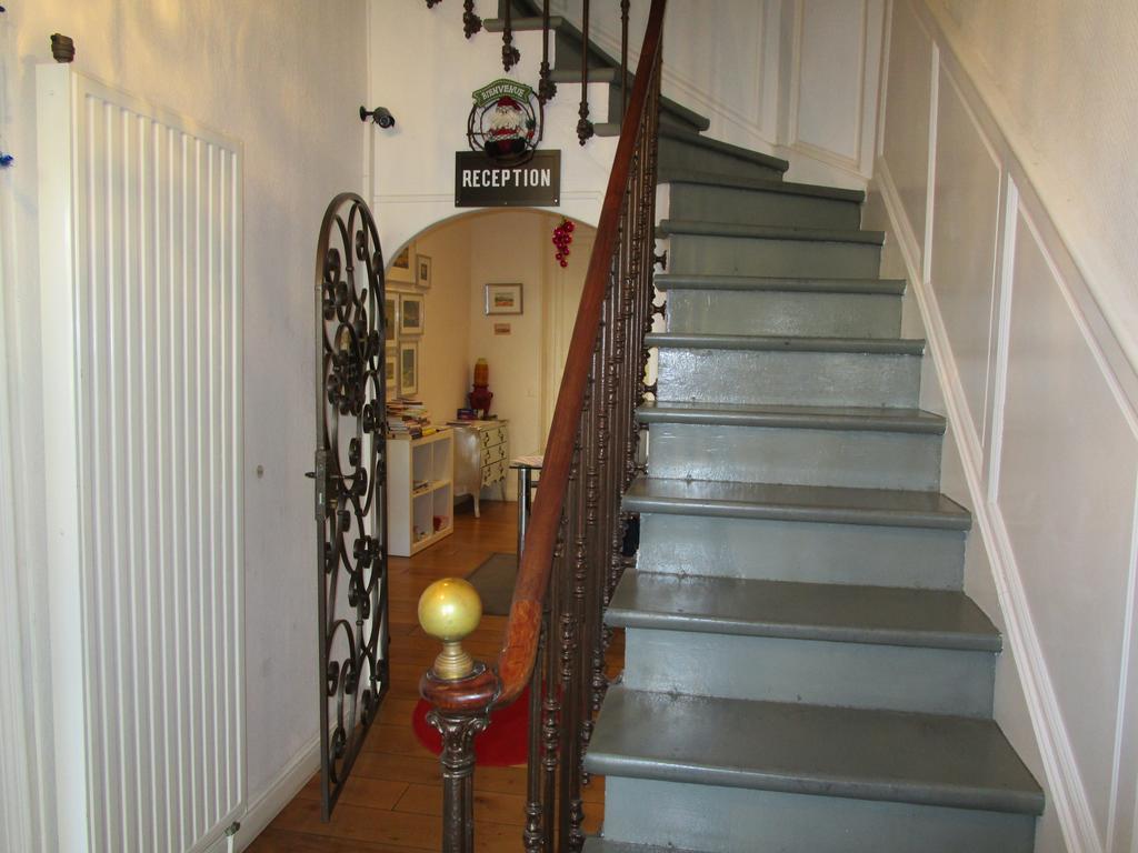 Hotel Des Poetes Avec Parking Sur Reservation بزييه المظهر الخارجي الصورة